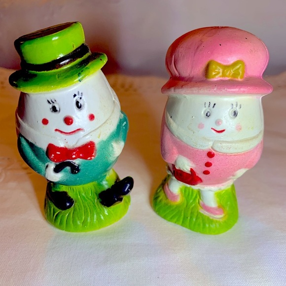 Vintage 1977 Humpty Dumpty and Wife Salt & Pepper Shakers - Picture 1 of 12